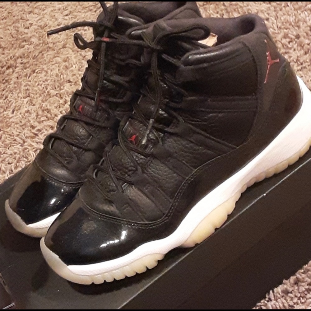 (SOLD) Jordan 11 Retro 72 10 Grade School. Size 6
